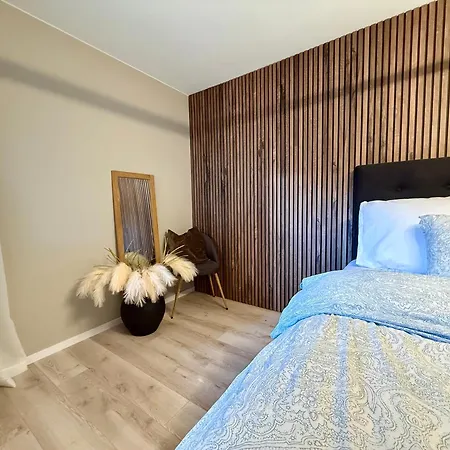 Fjord And Mountain View Tromsø