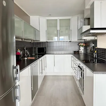 Leilighet Fjord And Mountain View *