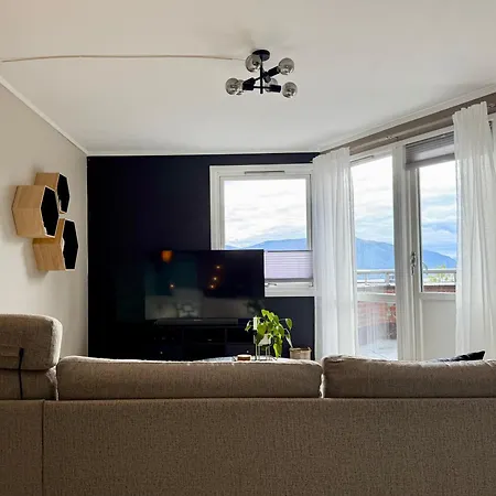 Fjord And Mountain View Tromsø