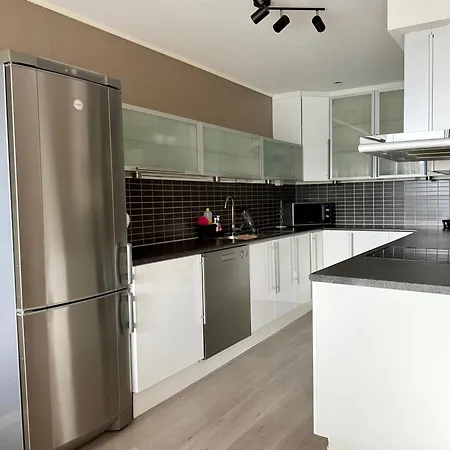 Fjord And Mountain View * トロムソ